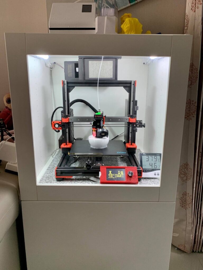 Enclosed Parrot 3D printer