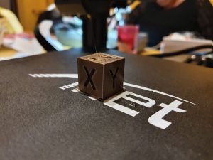 XYZ calibration cube