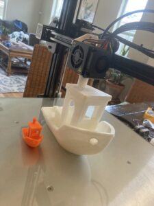 Big 3Dbenchy, Normal for scale